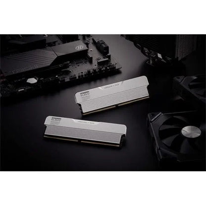 KLEVV URBANE V RGB 32GB 6000MT/s DDR5 memória CL28 Kit of 2 fehér RGB