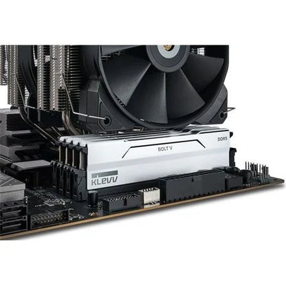 KLEVV BOLT V 64GB 6000MT/s DDR5 memória CL30 Kit of 2 fehér