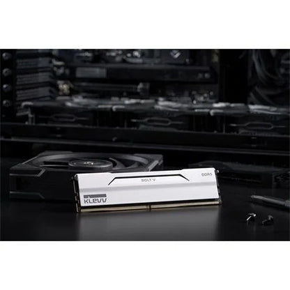 KLEVV BOLT V 64GB 6000MT/s DDR5 memória CL30 Kit of 2 fehér