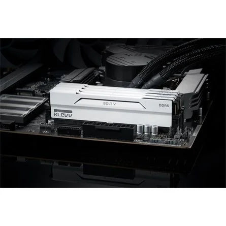 KLEVV BOLT V 32GB 6000MT/s DDR5 memória CL30 Kit of 2 AMD-re optimalizált fehér